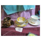 ROYAL ALBERT CUPS, SAUCERS & GOLD