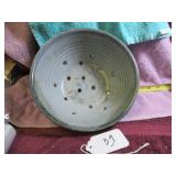 STONEWARE STRAINER