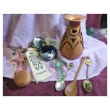 RUSSIAN HAND-PAINTED WOOD & POT LOT