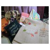 (9) SEASONAL KITCHEN TOWELS