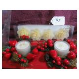 (4) FLOATING CANDLES & XMAS CENTERPIECE
