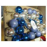 BOX LOT: XMAS ORNAMENTS