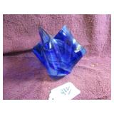BLUE & WHITE SWIRL HANDKERCHIEF VASE - GC