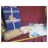 (3) TABLE RUNNERS: 4