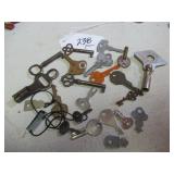BOX LOT: UNION & CHICAGO ROLLER SKATE KEYS