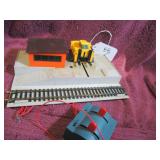 TYCO HO-SCALE PIGGYBACK LOADER & RAMP
