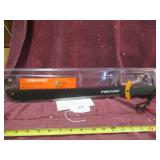 FISKARS 24"L W/ HANDLE TEMPERED STEEL BLADE