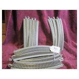 HO-SCALE - E-Z TRACK - (8) CURVED, (4) STRAIGHT