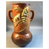 Roseville Pottery 126-10ï¿½ Freesia vase appears