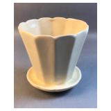 Clay flared planter unable to clearly identify 5