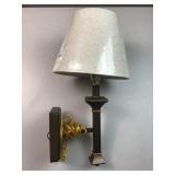 Wall munnted sconce light