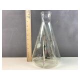 Pyrex glass science flask