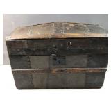 Vintage treasure chest -- easy foot of the bed siz