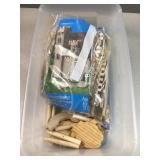 Quantity of wood crafting pieces