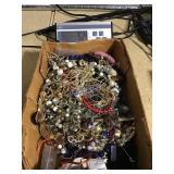 5 pounds unsorted costume jewelry 5 pounds unsorted costume jewelry