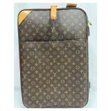 Louis Vuitton Pegase Monogram Travel Rolling Lugga