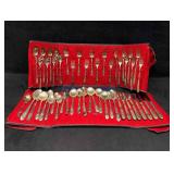 Wm Rogers Mfg Co Silverplated Flatware Set with Ex
