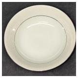 Retired International Juliet 9' Round Vegetable Bo