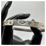 Geometric Tribal Patterns Silver Bangle Bracelet M