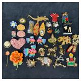 Assortment of Vintage Costume Jewelry Brooches Pin