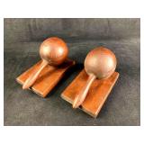 (2) Miraca Bookends