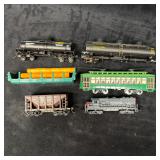 6 Small Assorted HO Scale Train Cars Tanker and Lo