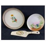 Lot of Three Porcelain Pieces