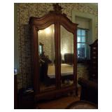 APP. 8FT. TALL ANT. ARMIORE