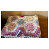 Beautiful handmade quilt great vintage condition