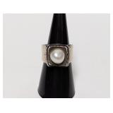 .925 Sterl Faux Pearl Hammered Band Ring Sz 7.5