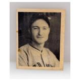1939 Play Ball #89 Lloyd Waner HOF Crease/Stains