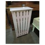 PAINTED ONE DOOR PICKETT FENCE CABINET