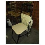 FOLDING CANVUS CHAIR WITH STORAGE ON WHEELS