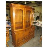 BEAUTIFUL OAK 2 PIECE CHINA HUTCH 5 DOOR/4 DRAWER
