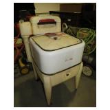 ANTIQUE MAYTAG WASHER WITH RINGER & BOOKLET