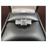 LADIES .925 WHITE SAPPHIRE RING SIZE 8