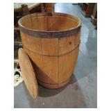 BANDED WOOD NAIL KEG WITH LID