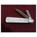 QUEEN DAN BURKE ENGLISH GENTLEMAN