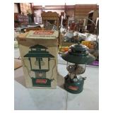 COLEMAN TWO MANTLE FLOODLIGHT LANTERN