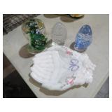 WESTMORELAND HANDS & PAPER WEIGHTS