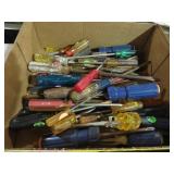 BOX OF ASSORTED SCREWDRIVERS