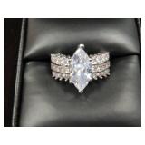 LADIES .925 WHITE SAPPHIRE RING SIZE 6