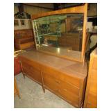 MID-CENTURY STYLE 6 DRAWER DRESSER WITH MIRROR