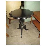 BLACK PAINTED CLOVER LEAF STYLE TOP PEDESTAL TABLE