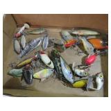 COLLECTION OF VINTAGE FISHING LURES