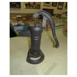 CAST IRON WELL PUMP 11"W X 16"T
