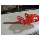 ELECTRIC BLACK&DECKER HEDGE TRIMMER