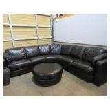 BASSETT BLK LEATHER 3 PC SECTIONAL SOFA & OTTOMAN