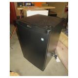 NEW DANBY 1 DOOR DORM SIZE REFRIGERATOR