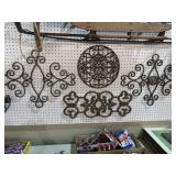 COLLECTION OF METAL WALL DECOR